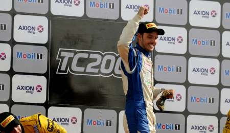 "Corro con Emmanuel Cáceres"