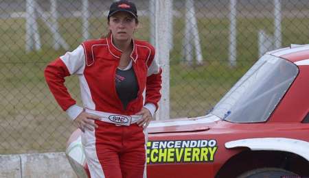 Mujer piloto denuncia discriminación