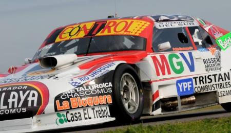 Constanzo adelante en TC Pista