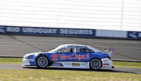 Moises al frente