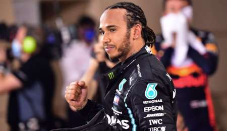 Hamilton todavía sin contrato en Mercedes