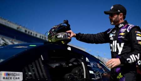 Jimmie Johnson dio positivo de COVID-19 y no correrá en Indianápolis