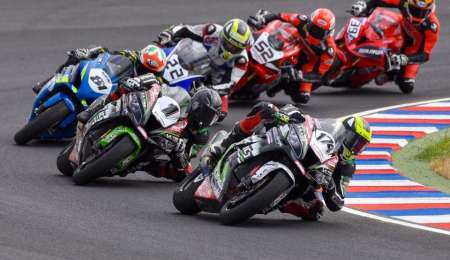 YAMAHA Y KAWASAKI, LAS FIRMES POSTULANTES AL TITULO DEL SUPERBIKE 