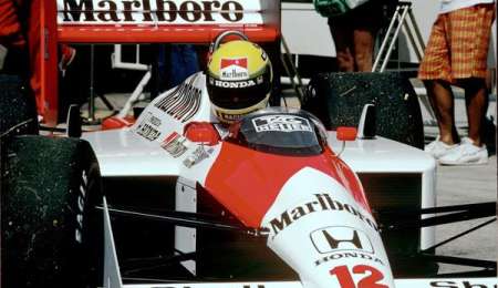 La familia Heineken y Senna promueven la legendaria vuelta McLaren MP4 