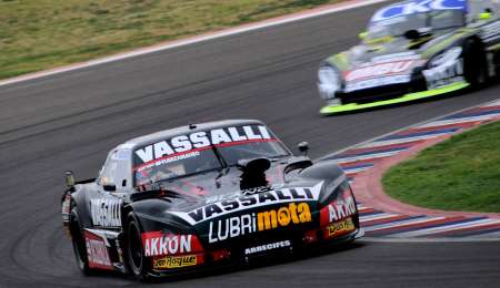 Aguirre y Benvenuti dominaron en el TC Pista