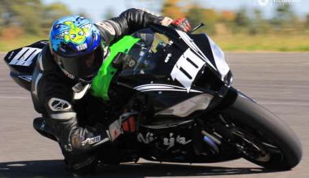 PODIO INTEGRO DE KAWASAKI EN OLAVARRÍA