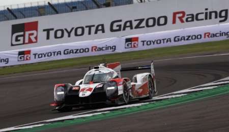 Triunfo de "Pechito" López en Silverstone