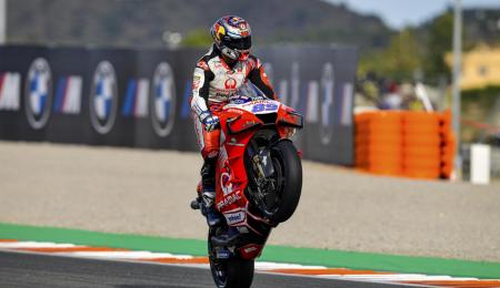 Pole para Martín en Valencia