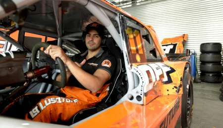 Lambiris mete presión en la definición