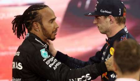 Hamilton: “Jamás nos rendimos”