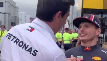 El saludo de Hamilton y Wolff al Campeón