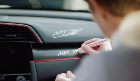 Verstappen vende su Civic con fines benéficos