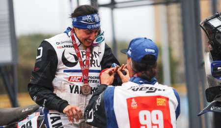 Le pidió matrimonio en el Dakar