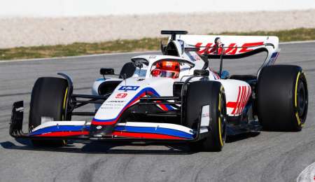 Haas ya gira en Barcelona