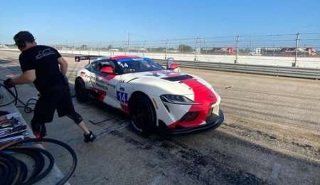 Jakos giró en Sebring