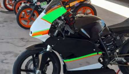 Vendió un auto para correr