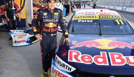 Checo también giró en Australia