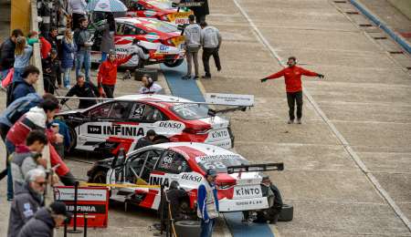 TC 2000 con dos finales y cambio de neumatico
