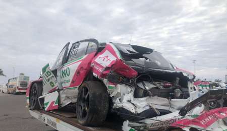 "El auto se rompió mucho, pero estoy bien"