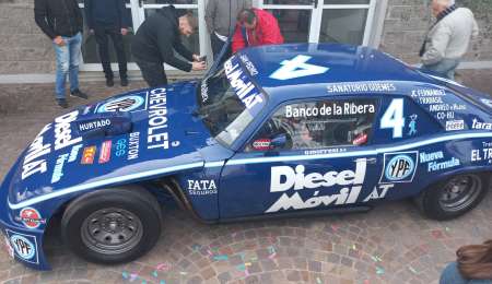 Presentaron una réplica del Chevrolet de Morresi