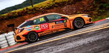 TCR South America: Rosso y un triunfo a puro avance
