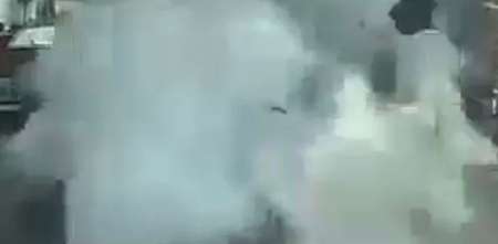 VIDEO: la tremenda explosión de un auto con consecuencias terribles