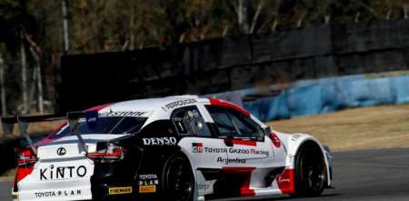 Top Race: Azar festejó en la segunda final