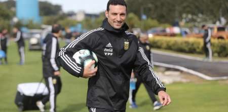 VIDEO: Scaloni y el automovilismo: "Si no hubiese sido jugador, hubiese sido corredor de autos"