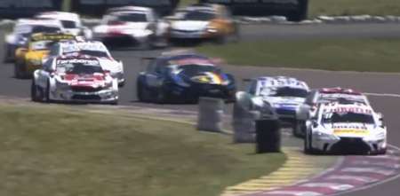 VIDEO: Rossi vs. Fefo Di Palma en la final del Top Race