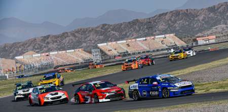 VIDEO: uno de los principales equipos del TCR South America sumó nuevos pilotos para 2023