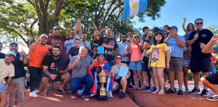 Con todos los honores recibieron a Rudi Bundziak en Iguazú