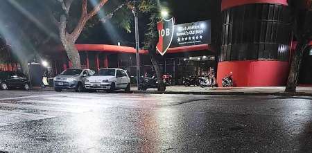 Crimen en Rosario: un hombre fue asesinado frente al estadio de Newells