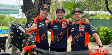 Kevin Benavides recibió a los pilotos de KTM de MotoGP de una manera muy particular