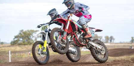 Todo el color del arranque del Motocross Argentino en Trenque Lauquen