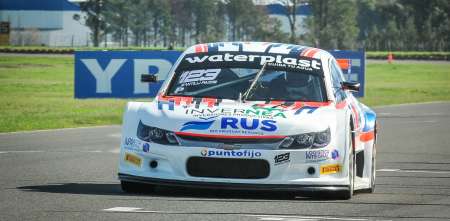 Top Race Series: Santilli Pazos, la referencia del 1er entrenamiento en San Nicolás