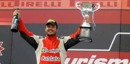 Turismo Pista: Nicolás Bonfiglio construye un Yaris