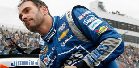 Jimmie Johnson no estará en Chicago por una tragedia en su familia