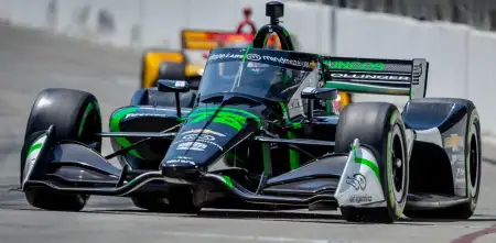 IndyCar: Canapino corre en Indianápolis con cambios en el cronograma