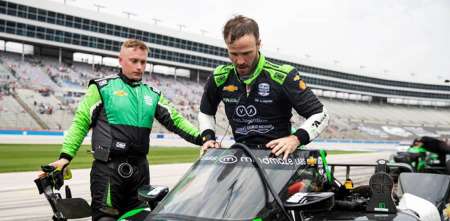 ¿Cómo es el plan de hidratación de Canapino en la IndyCar?