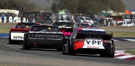 La CAF citó a tres pilotos del Turismo Carretera