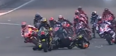 MotoGP: la dura caída de Marini que le provocó la fractura de clavícula en India