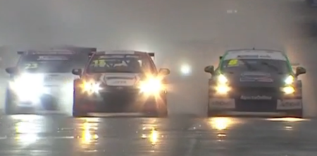 TCR South America: Llaver y una largada brillante bajo un diluvio en Velopark