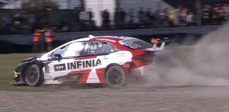 TC2000: ¡Misil afuera! Rossi salió despistado en el Sprint