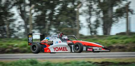 Fórmula Nacional: Baztarrica se quedó con la pole en Paraná