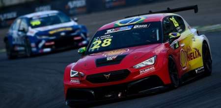 TCR South America: Osman marcó la referencia en el segundo entrenamiento en Cascavel