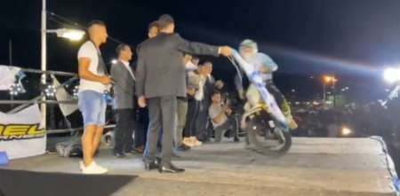 ¡Cuidado! Intendente atropellado por una moto de Rally en Santa Fe