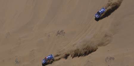 Dakar: el terrible mano a mano entre Sainz y Al-Attiyah en pleno desierto