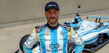 IndyCar: Canapino mostró la nueva indumentaria del Juncos Hollinger Racing para 2024