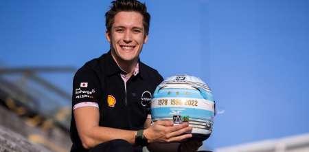 Fórmula E: Sacha Fenestraz mostró detalles de su casco y se lo ofreció a Messi