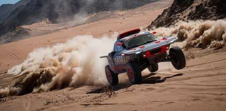Dakar 2024: Ekström se quedó con la victoria y Sainz estiró la diferencia con Loeb en la general